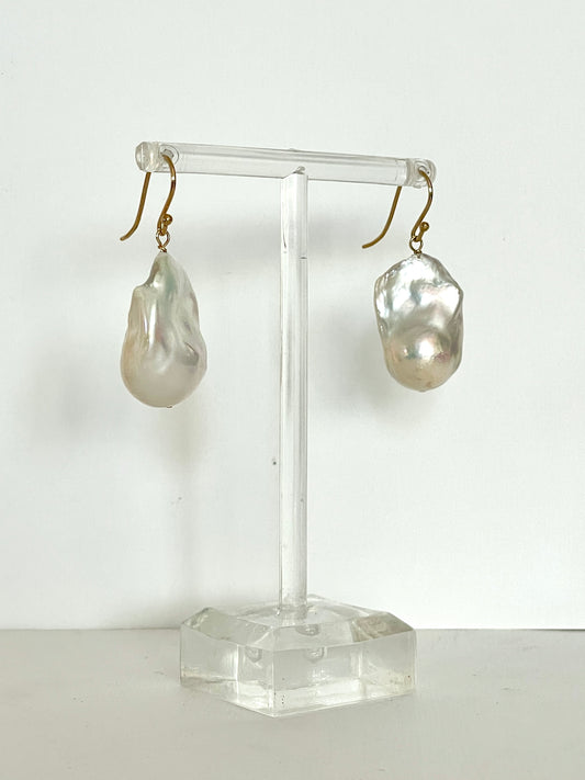 Baroque Pearl Earrings Solid Gold